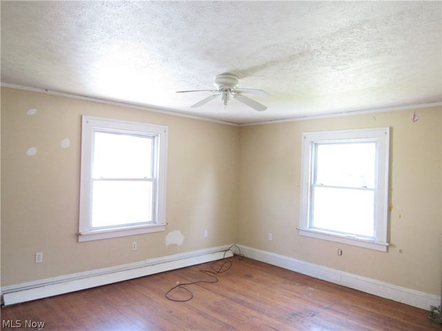 1726 Lee Road, Cleveland Heights, OH 44118
