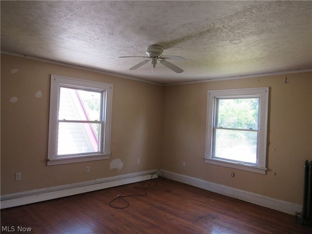 1726 Lee Road, Cleveland Heights, OH 44118