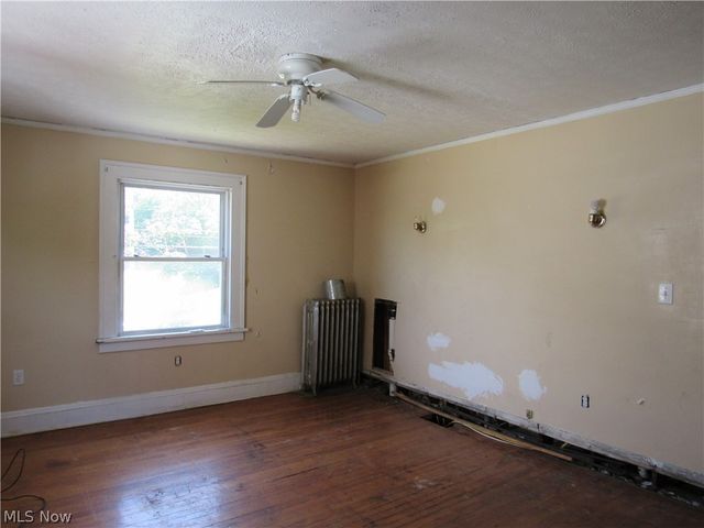 1726 Lee Road, Cleveland Heights, OH 44118