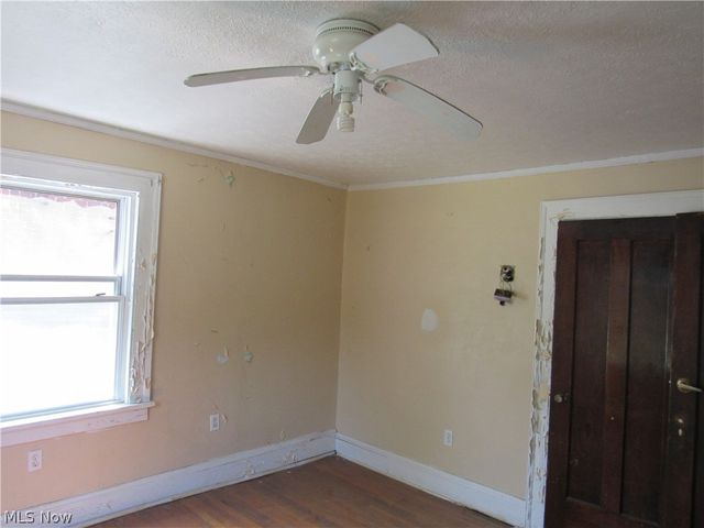 1726 Lee Road, Cleveland Heights, OH 44118
