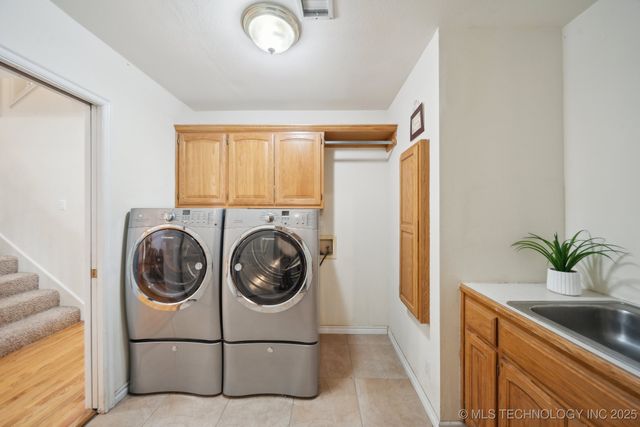 8402 N 100th East Avenue, Owasso, OK 74055