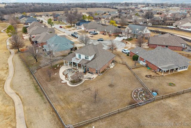 8402 N 100th East Avenue, Owasso, OK 74055