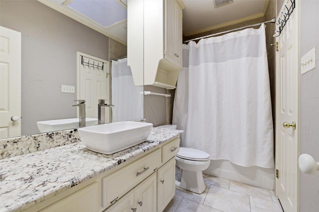 804 Wooded Crest Drive, Woodway, TX 76712