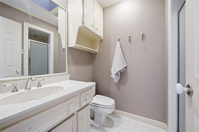 804 Wooded Crest Drive, Woodway, TX 76712