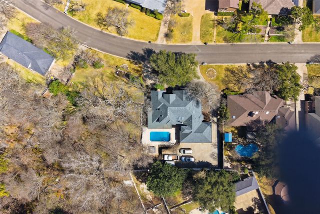 804 Wooded Crest Drive, Woodway, TX 76712