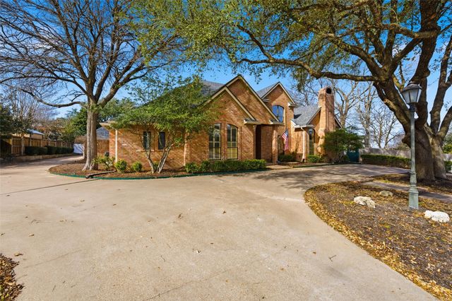 804 Wooded Crest Drive, Woodway, TX 76712