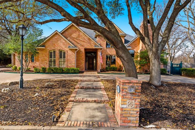804 Wooded Crest Drive, Woodway, TX 76712