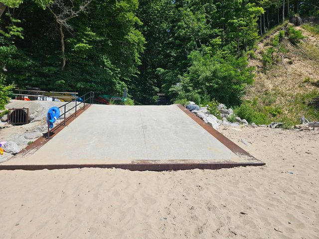 7125 Maple Avenue, South Haven, MI 49090