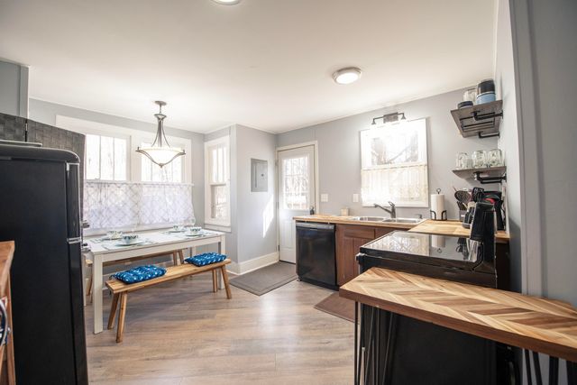 7125 Maple Avenue, South Haven, MI 49090