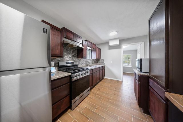 504 Stimpson Street, Baytown, TX 77520