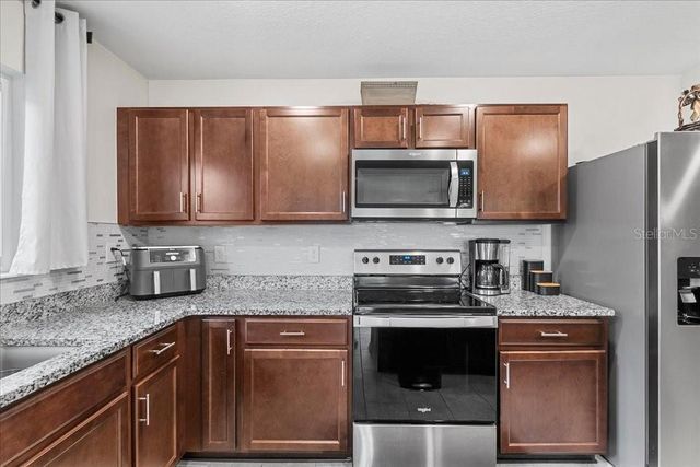 1409 MATTIE POINTE LANE, Auburndale, FL 33823