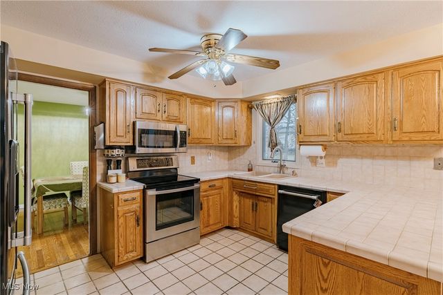 5193 Ashwood Drive, Lyndhurst, OH 44124