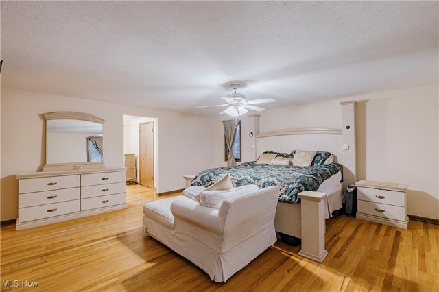 5193 Ashwood Drive, Lyndhurst, OH 44124