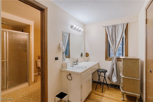 5193 Ashwood Drive, Lyndhurst, OH 44124