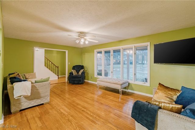 5193 Ashwood Drive, Lyndhurst, OH 44124