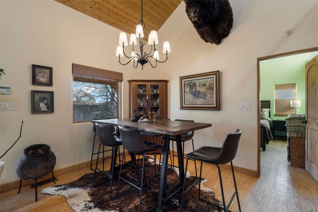 13 Calle Rivera, Santa Fe, NM 87506