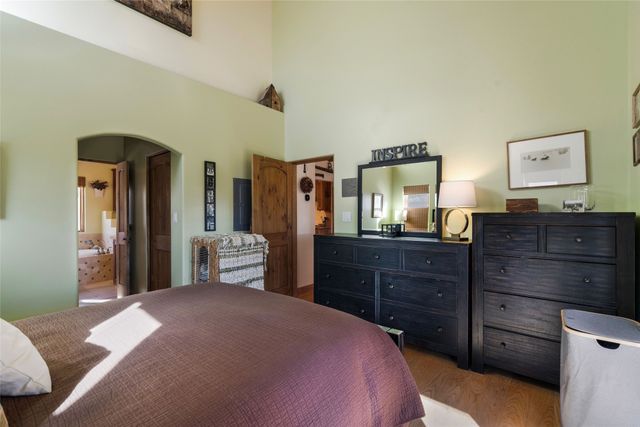 13 Calle Rivera, Santa Fe, NM 87506