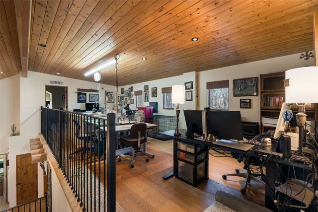 13 Calle Rivera, Santa Fe, NM 87506