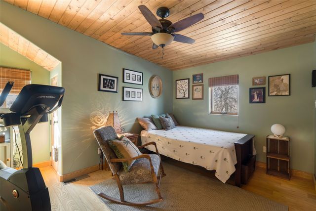 13 Calle Rivera, Santa Fe, NM 87506