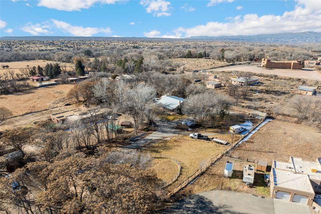 13 Calle Rivera, Santa Fe, NM 87506