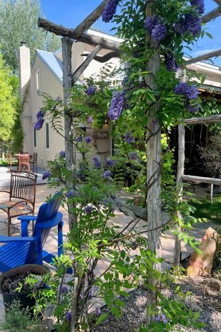 13 Calle Rivera, Santa Fe, NM 87506