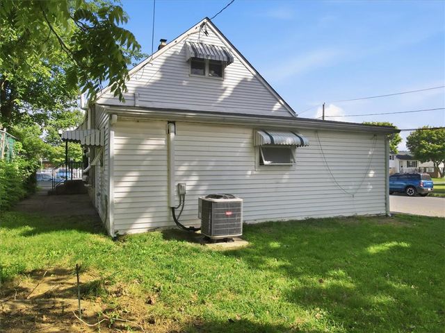 1603 Englewood Street, Bethlehem City, PA 18017