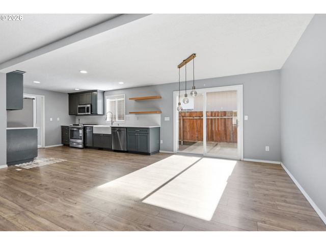 3001 Ne 160TH Ct, Vancouver, WA 98682