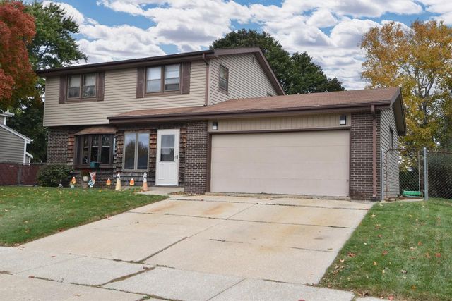 8608 Westbrook DRIVE, Sturtevant, WI 53177