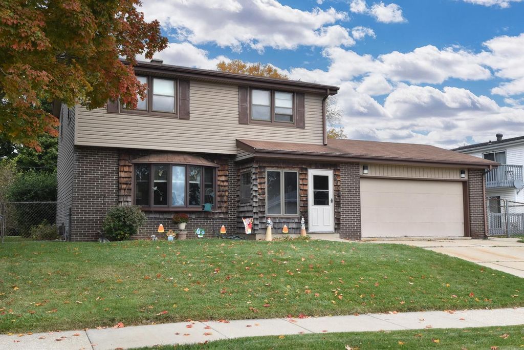 8608 Westbrook DRIVE, Sturtevant, WI 53177