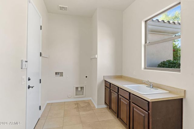 3660 E MAFFEO Road, Phoenix, AZ 85050