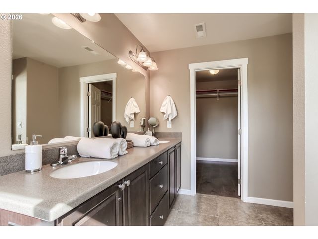 2213 Se 60TH Ave, Portland, OR 97215