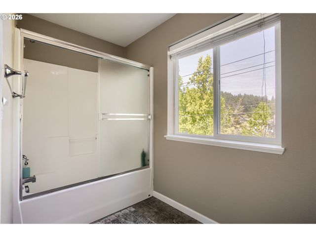 2213 Se 60TH Ave, Portland, OR 97215