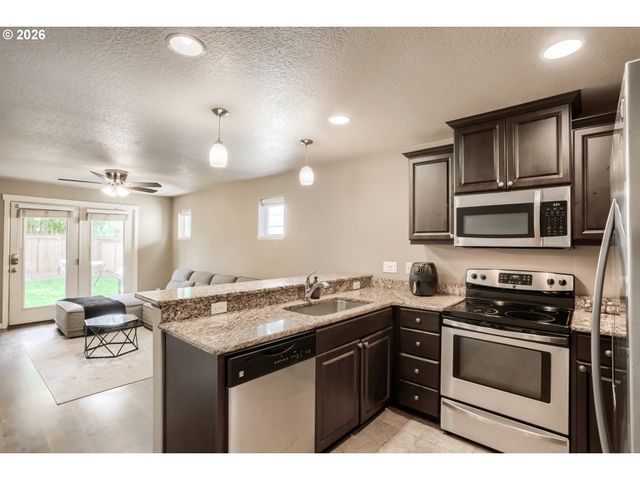 2213 Se 60TH Ave, Portland, OR 97215