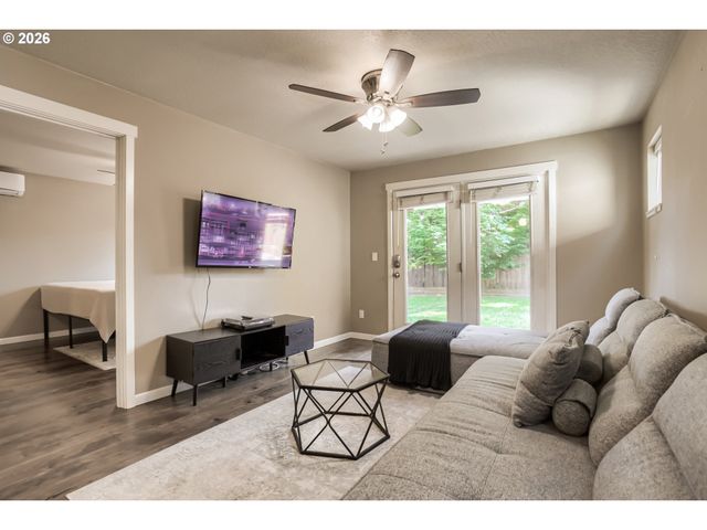 2213 Se 60TH Ave, Portland, OR 97215
