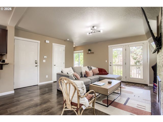 2213 Se 60TH Ave, Portland, OR 97215