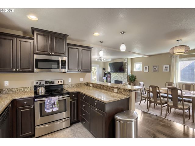 2213 Se 60TH Ave, Portland, OR 97215