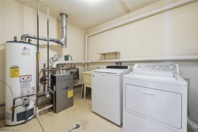 1082 Hazel Street, Akron, OH 44305