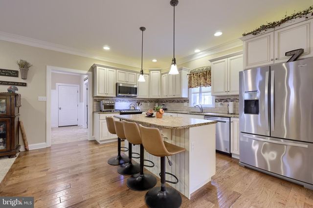 651 CHISWELL PL, Lancaster, PA 17601