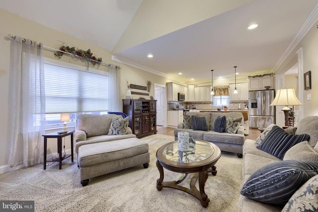 651 CHISWELL PL, Lancaster, PA 17601