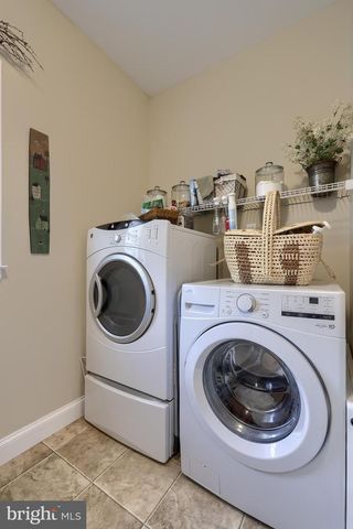 651 CHISWELL PL, Lancaster, PA 17601