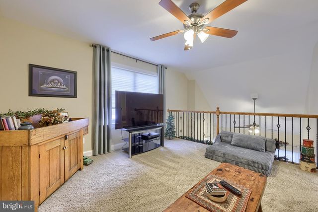 651 CHISWELL PL, Lancaster, PA 17601