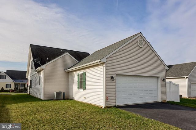 651 CHISWELL PL, Lancaster, PA 17601