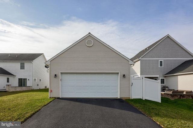 651 CHISWELL PL, Lancaster, PA 17601