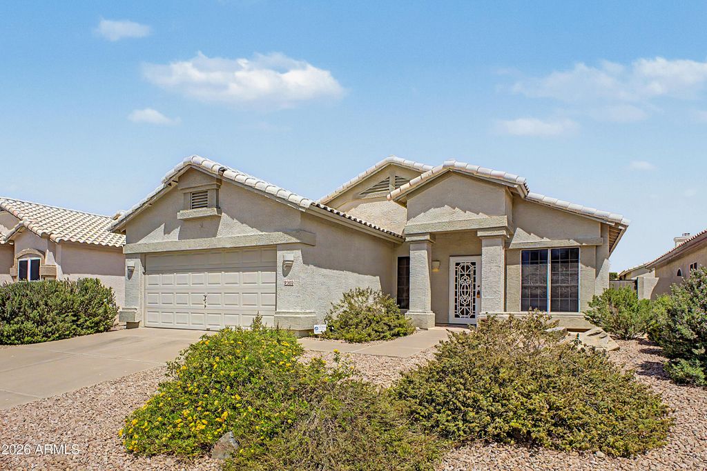 Image 2 of property listing at 9380 E BLANCHE Drive E, Scottsdale, AZ 85260