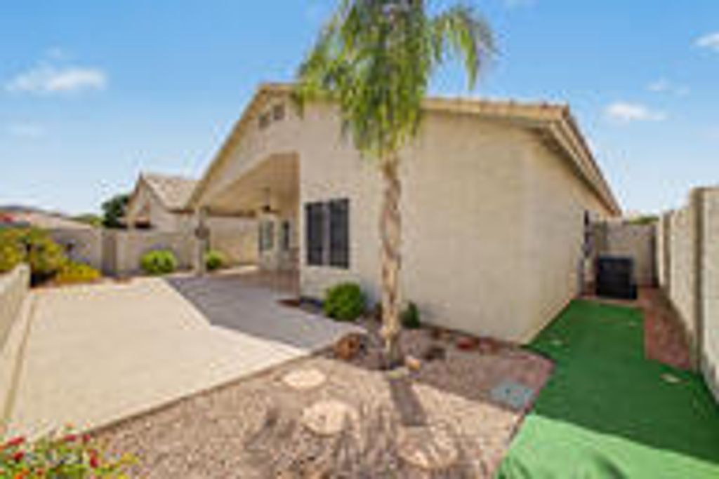 Image 29 of property listing at 9380 E BLANCHE Drive E, Scottsdale, AZ 85260