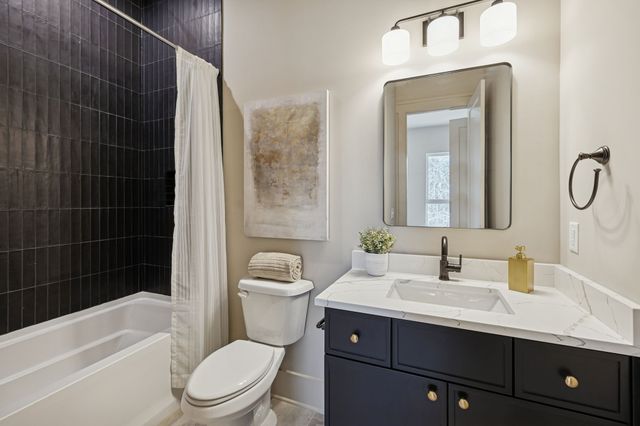 602A Watsonwood Dr, Nashville, TN 37211