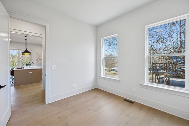 602A Watsonwood Dr, Nashville, TN 37211