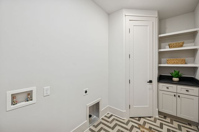 602A Watsonwood Dr, Nashville, TN 37211