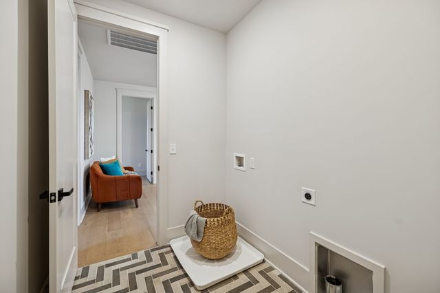 602A Watsonwood Dr, Nashville, TN 37211