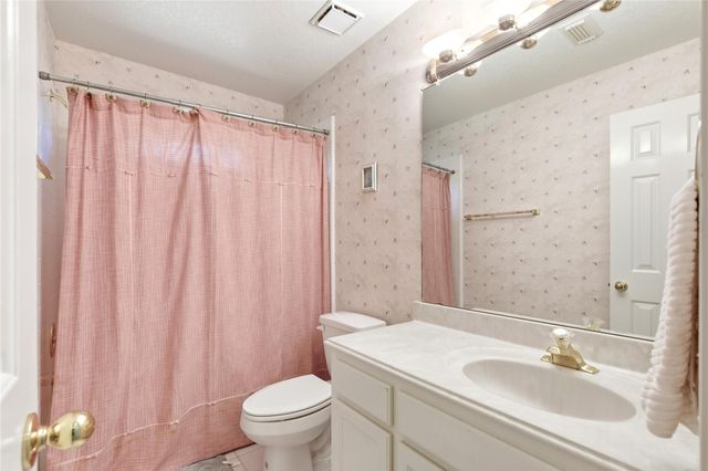 4614 Golden Pond Court, Sugar Land, TX 77479
